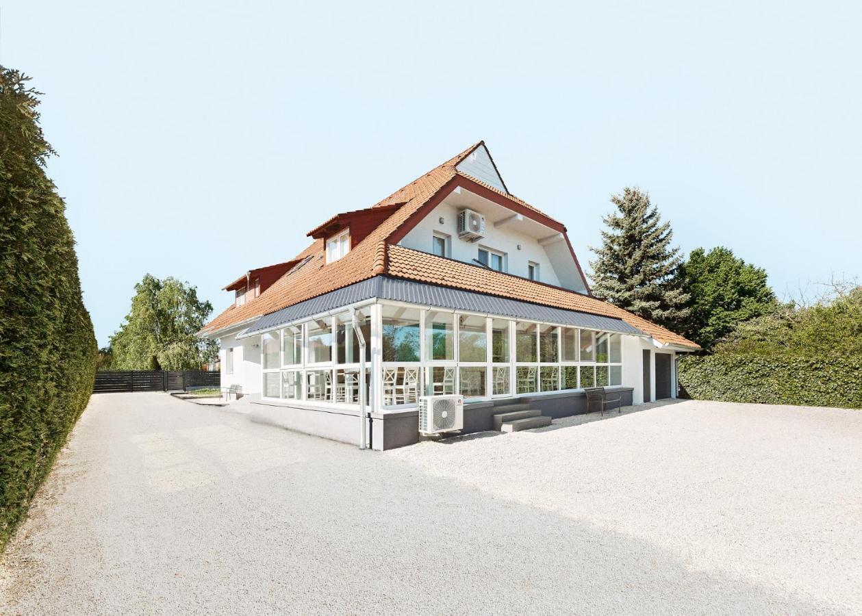 Lorelei Pension Adults Only Gyenesdias Exterior photo